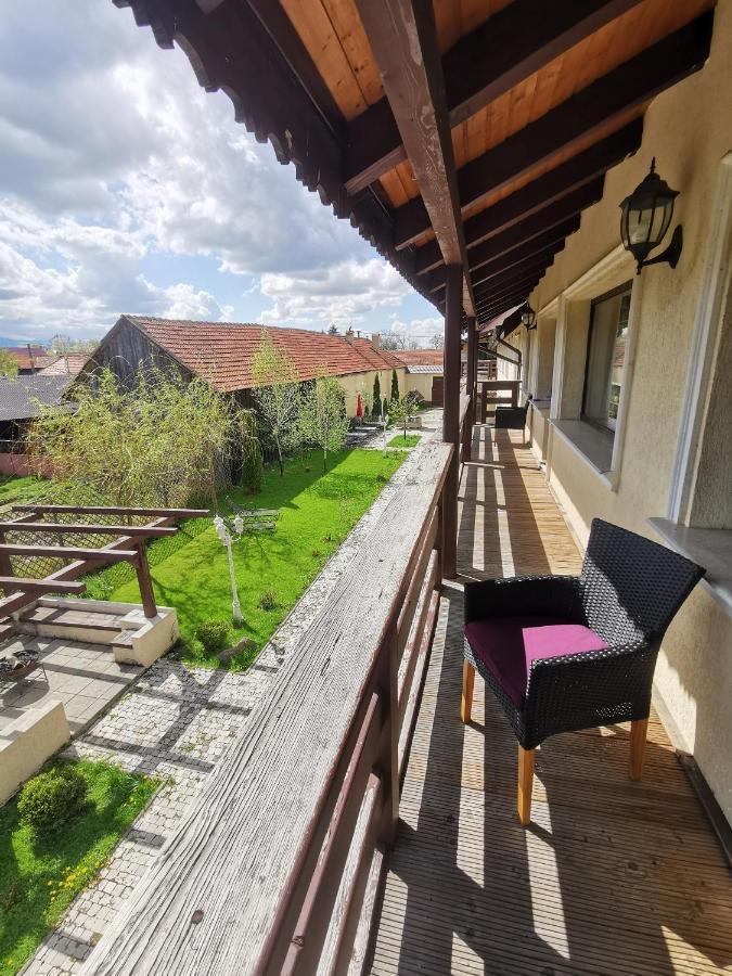 Pensiunea Casa Moga Bucium  Екстер'єр фото