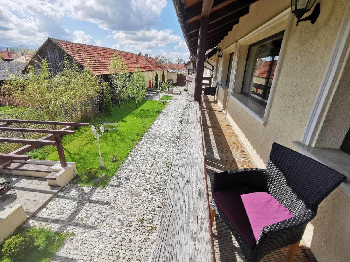 Pensiunea Casa Moga Bucium  Екстер'єр фото